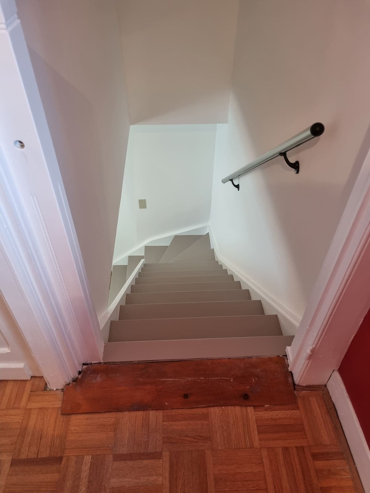 Escalier terminé avec main courante (après)